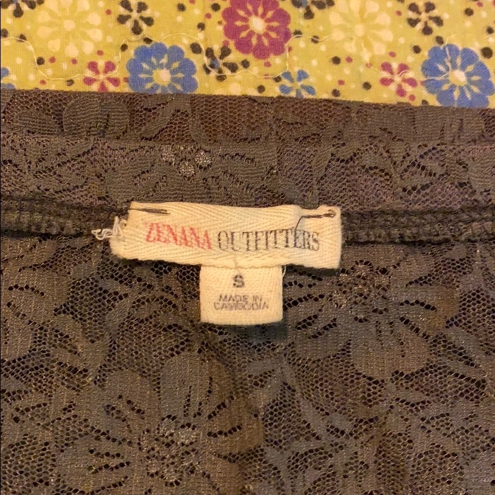 Grey lace bandeau by Zenana outfitters size small - Picture 4 of 5